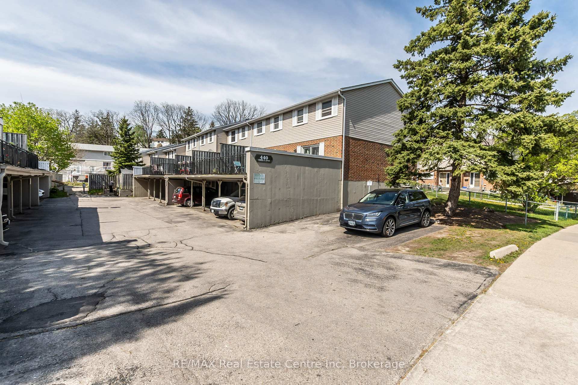 Photo 36 of Unit 9, 440 Pioneer Drive, Kitchener — HOMEH