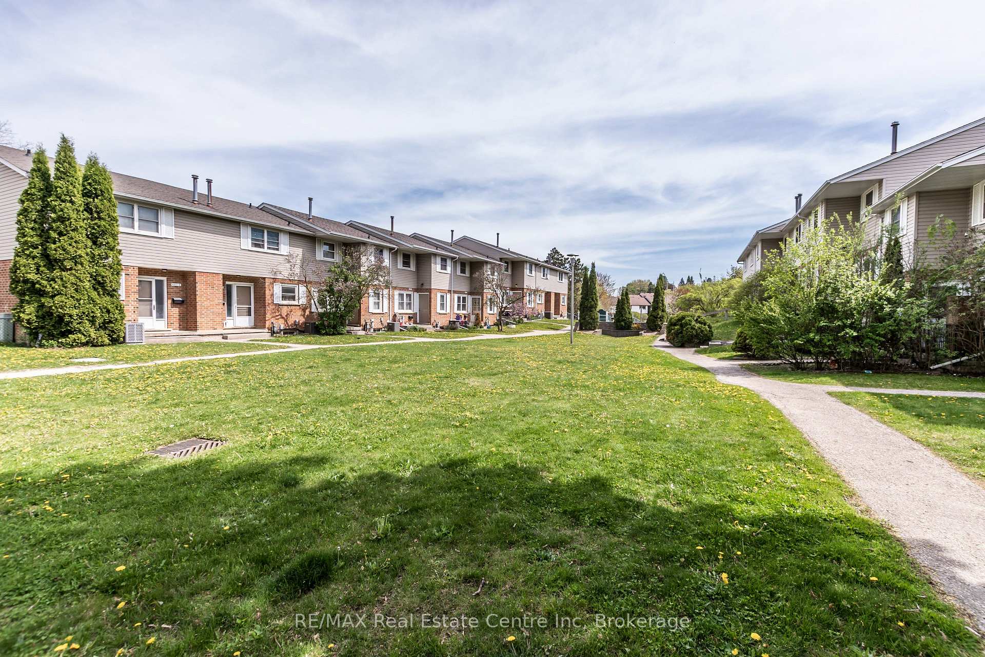 Photo 40 of Unit 9, 440 Pioneer Drive, Kitchener — HOMEH