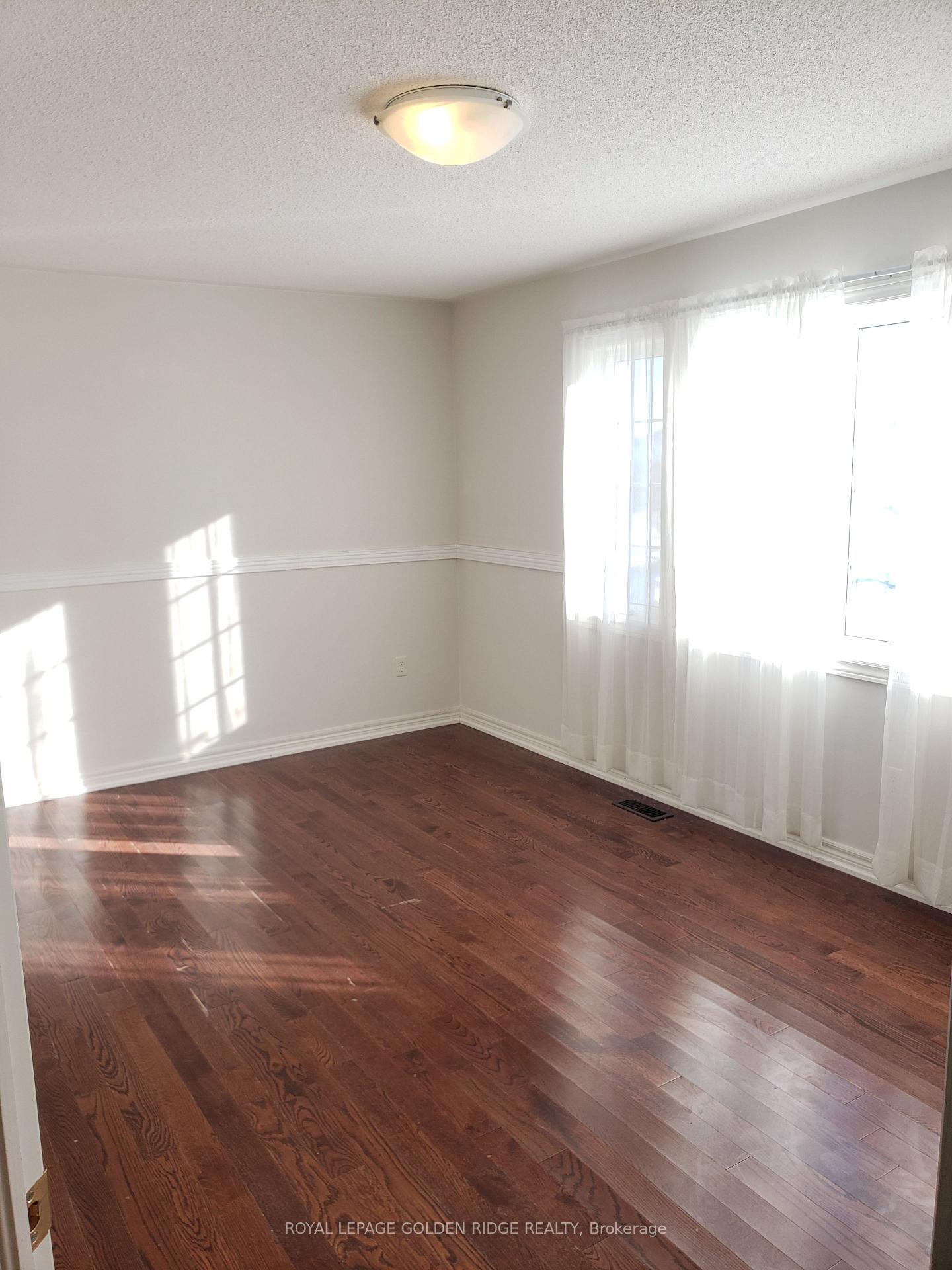 Photo 10 of 260 Borealis Avenue, Aurora, Bayview Northeast — HOMEH