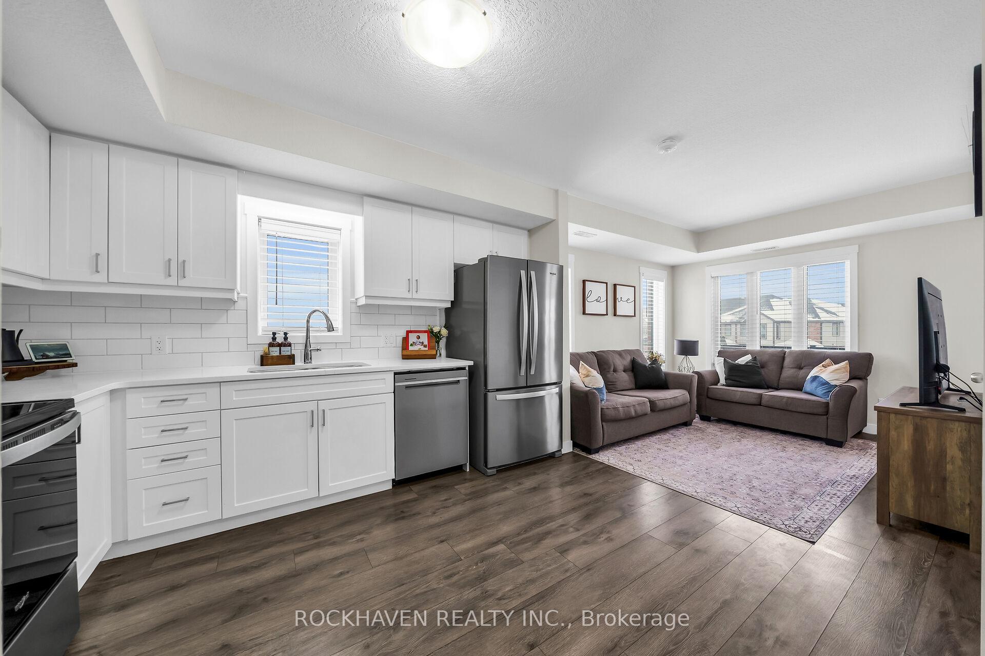 Photo 6 of Unit E, 148 Rochefort Street E, Kitchener — HOMEH