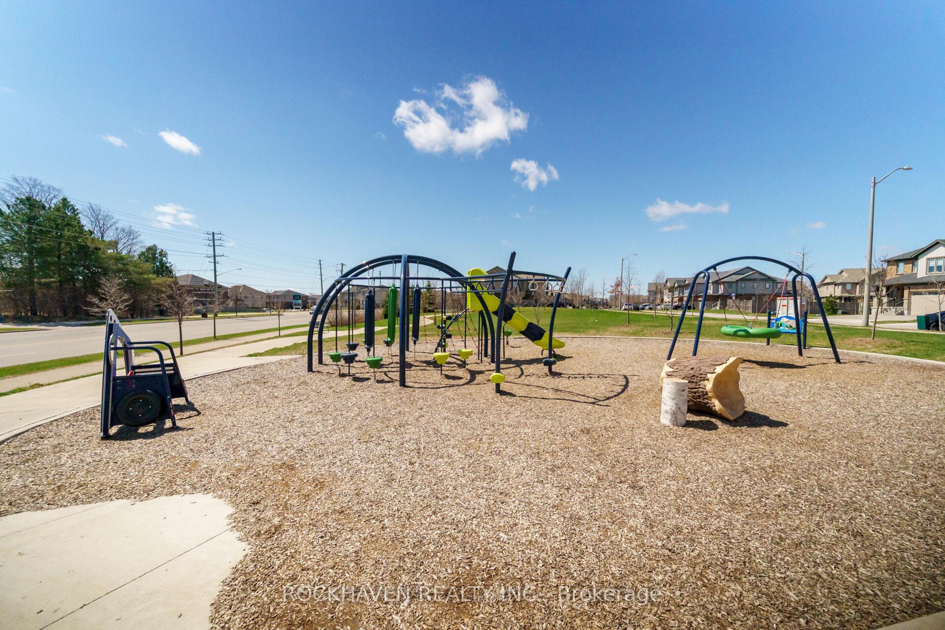 Photo 25 of Unit E, 148 Rochefort Street E, Kitchener — HOMEH