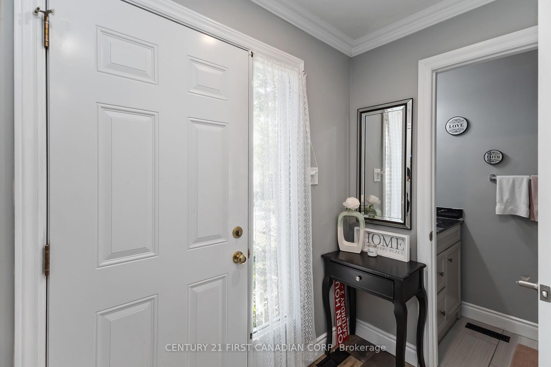 Photo 4 of Unit 7, 131 Bonaventure Drive, London, East I — HOMEH