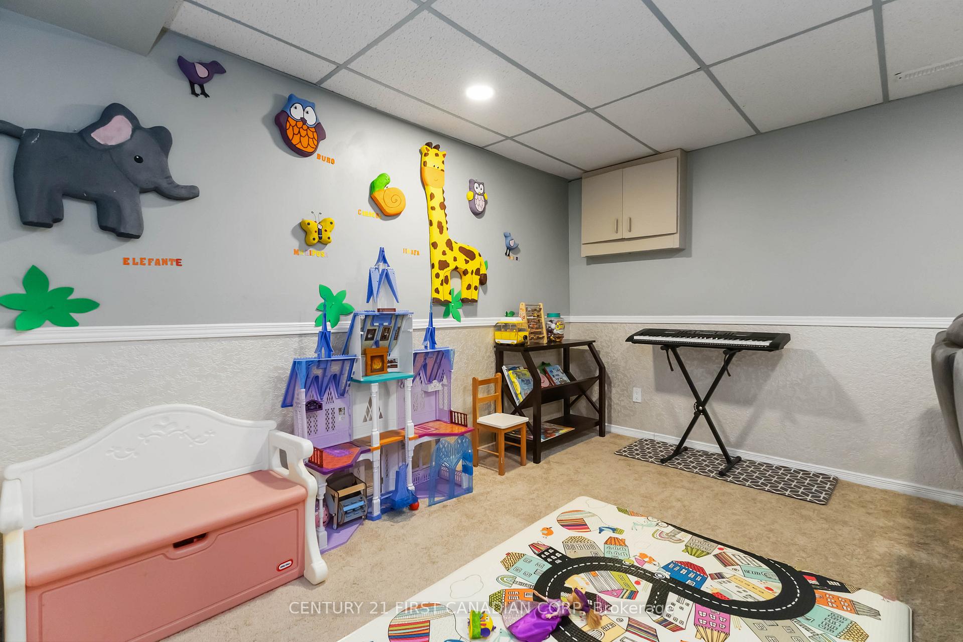 Photo 24 of Unit 7, 131 Bonaventure Drive, London, East I — HOMEH