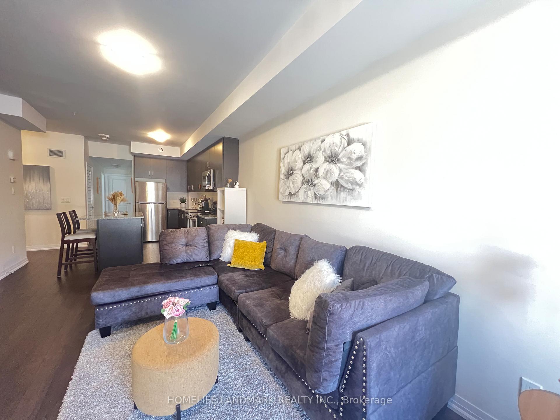 Photo 4 of Unit 810, 2635 William Jackson Drive, Pickering, Duffin Heights — HOMEH