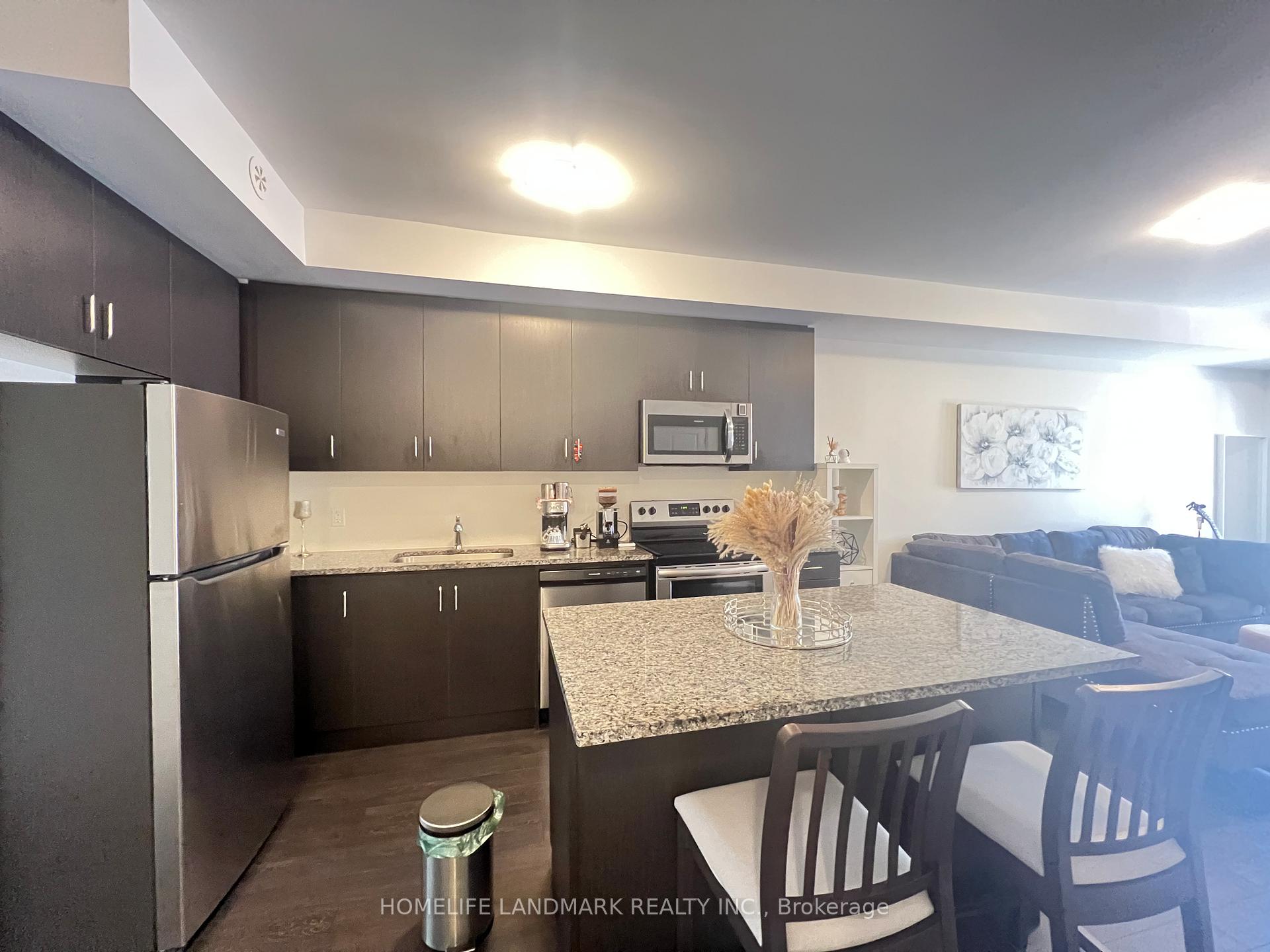 Photo 8 of Unit 810, 2635 William Jackson Drive, Pickering, Duffin Heights — HOMEH
