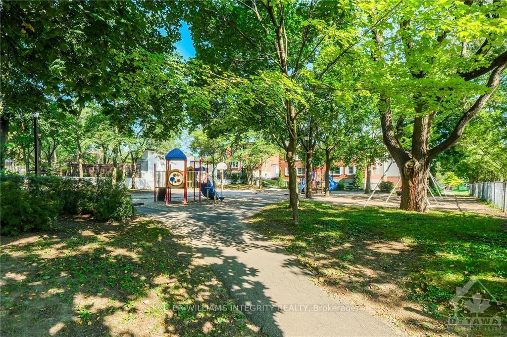 Photo 9 of Unit 27, 1112 Georgeton Pvt, Ottawa, Manor Park — HOMEH