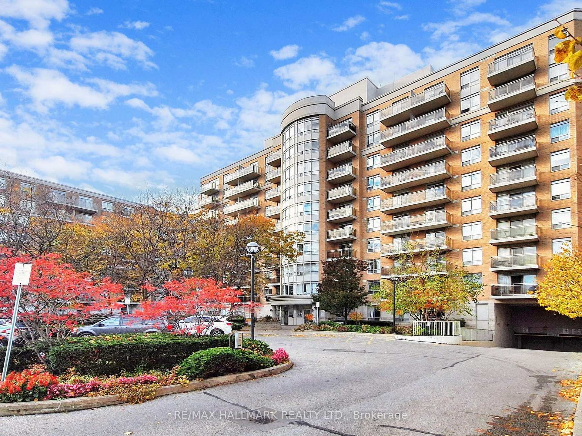 Photo 3 of Unit 214, 650 Lawrence Avenue W, Toronto, Englemount-Lawrence — HOMEH