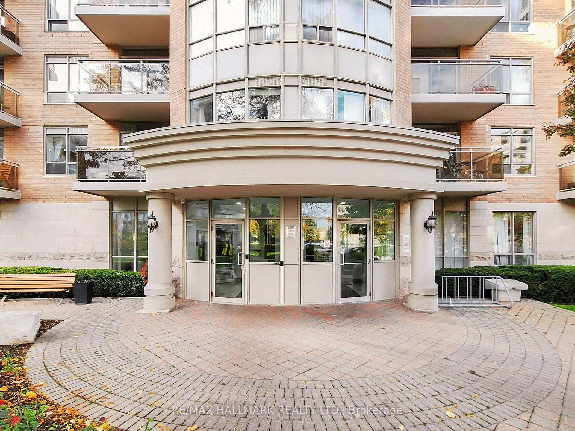 Photo 7 of Unit 214, 650 Lawrence Avenue W, Toronto, Englemount-Lawrence — HOMEH