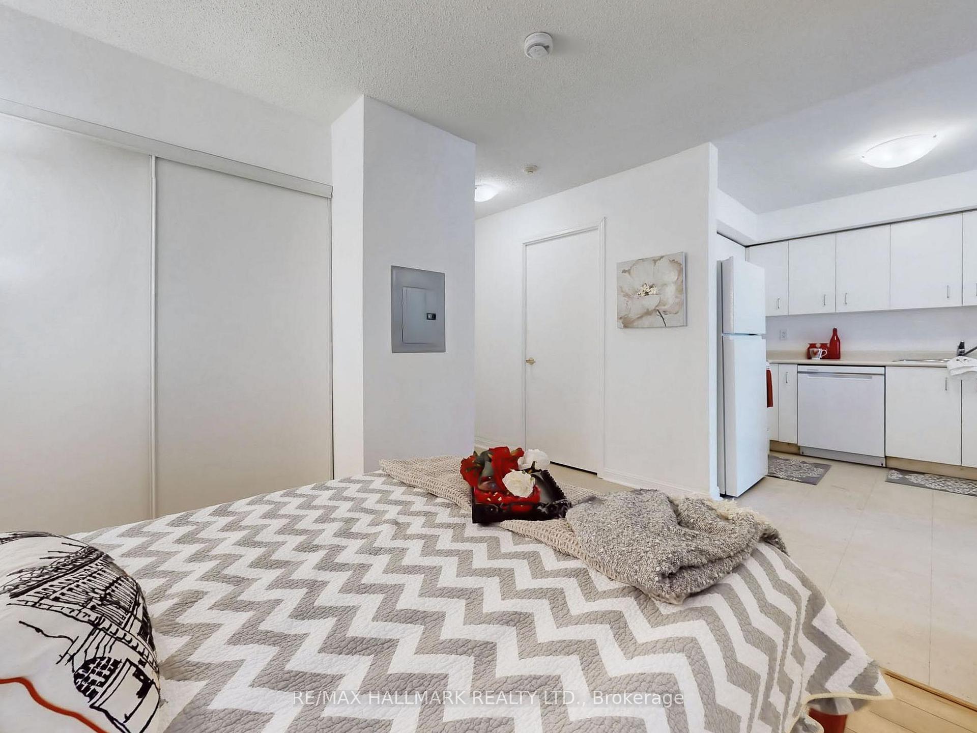 Photo 25 of Unit 214, 650 Lawrence Avenue W, Toronto, Englemount-Lawrence — HOMEH