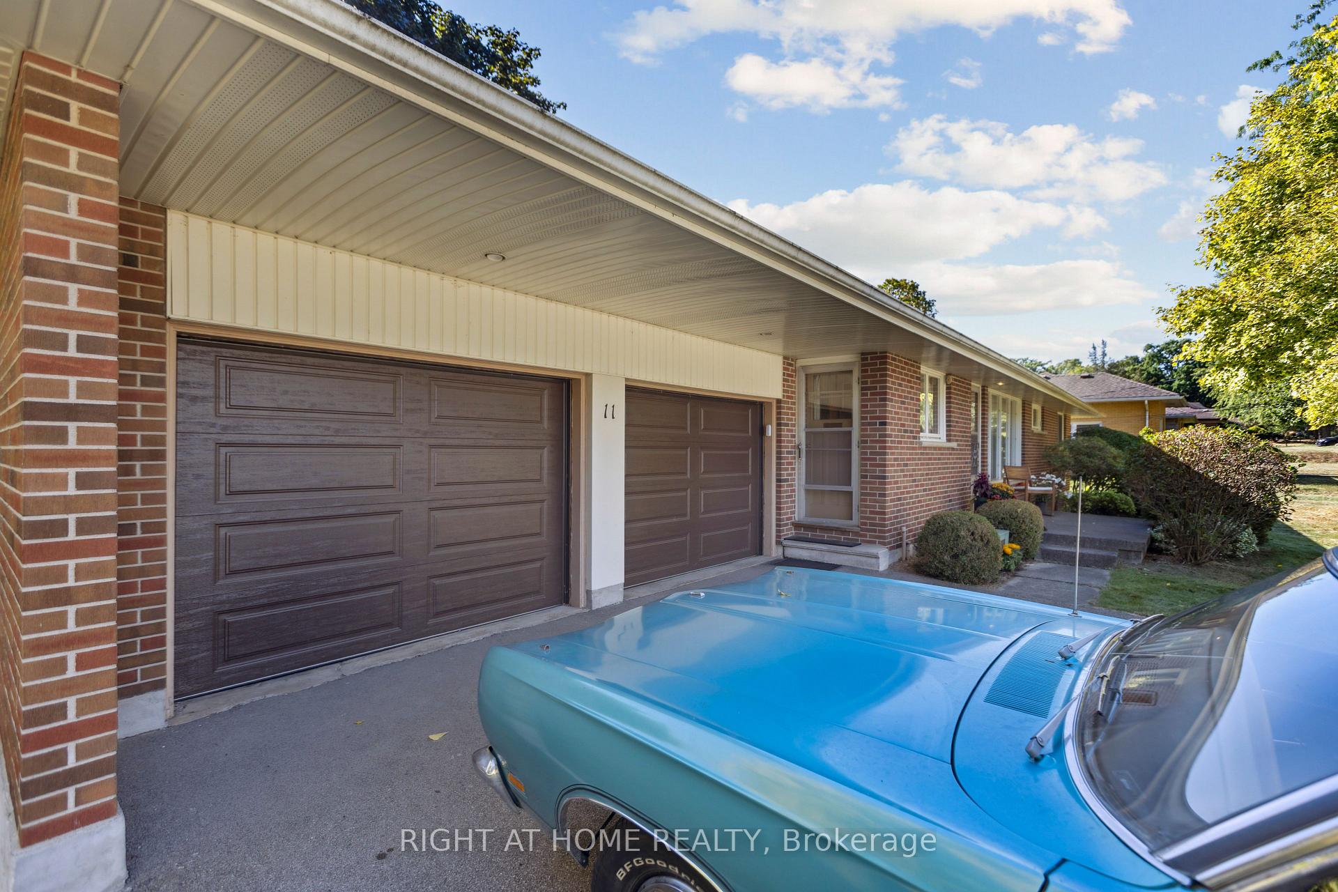 Photo 2 of 11 Riverview Terrace, Brant, Paris — HOMEH