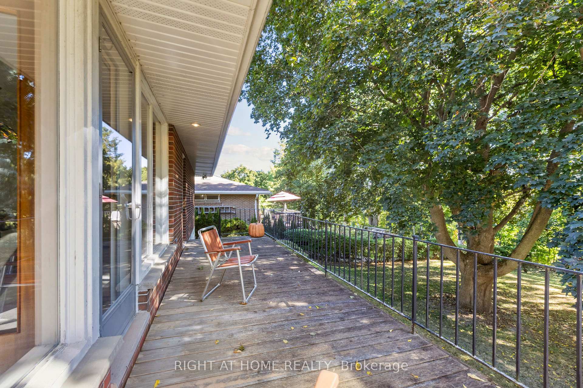 Photo 14 of 11 Riverview Terrace, Brant, Paris — HOMEH