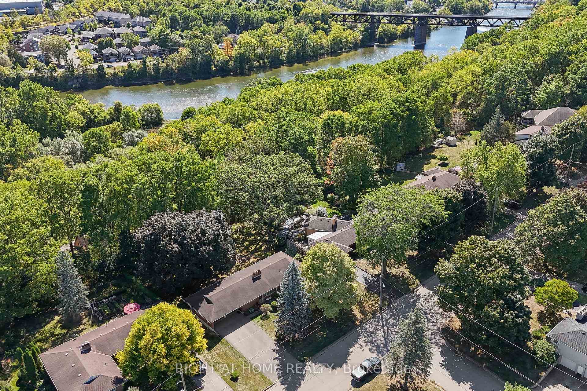 Photo 49 of 11 Riverview Terrace, Brant, Paris — HOMEH