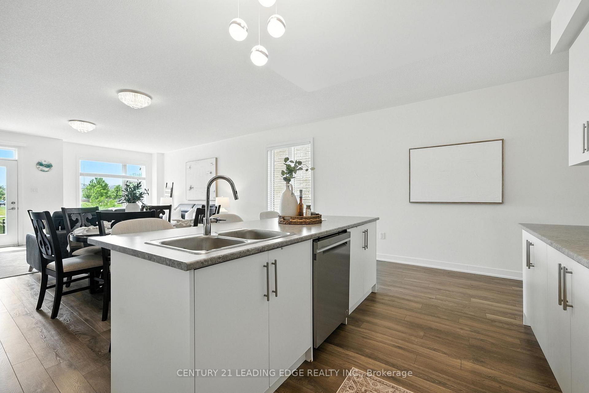 Photo 10 of 52 Donald Fleming Way, Whitby, Pringle Creek — HOMEH