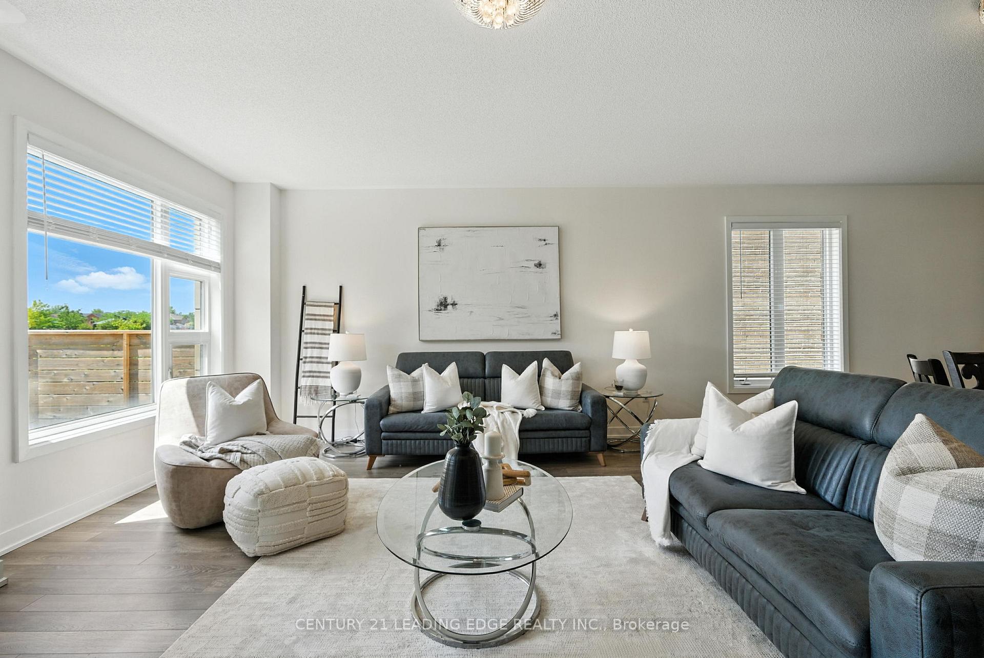 Photo 19 of 52 Donald Fleming Way, Whitby, Pringle Creek — HOMEH
