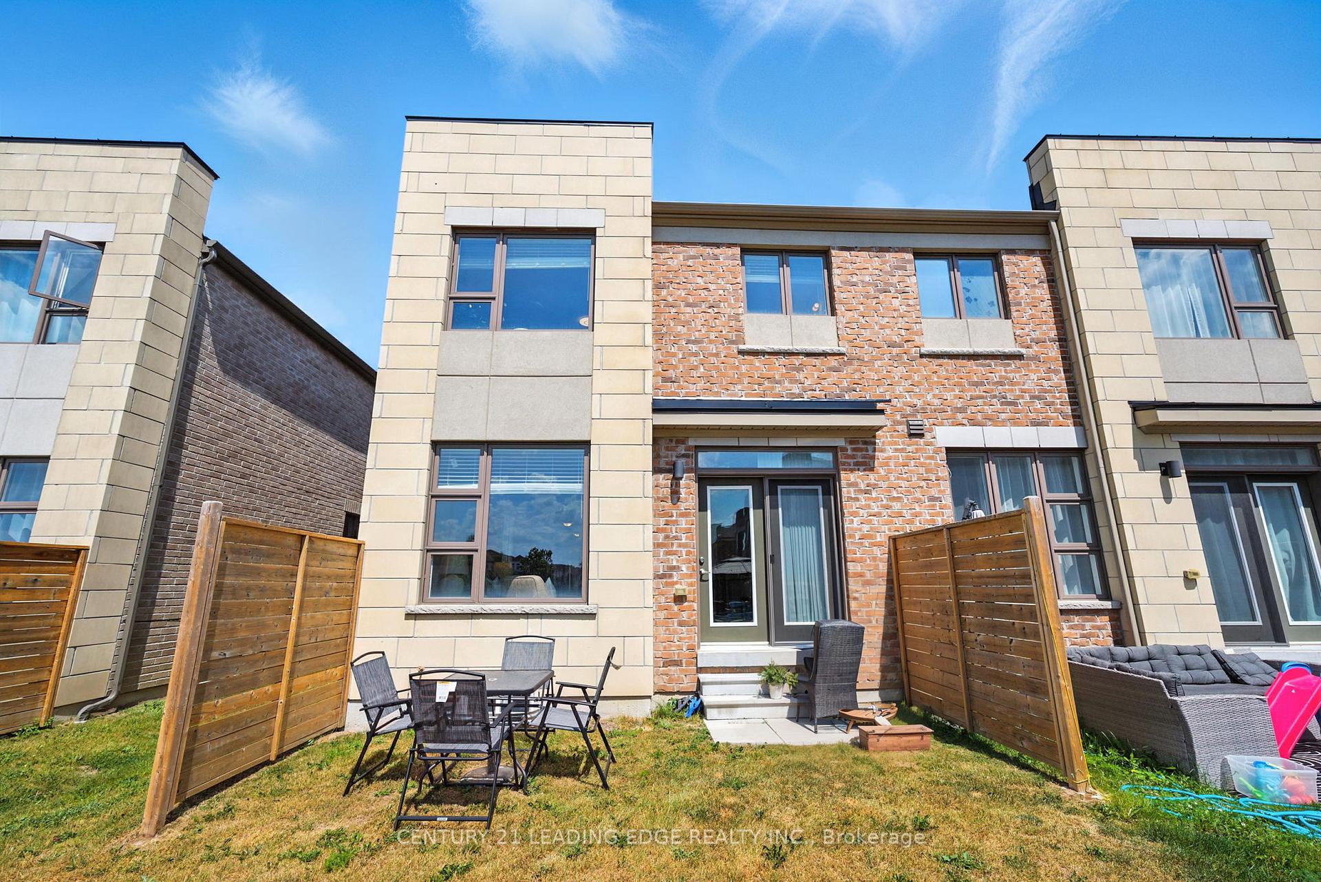 Photo 34 of 52 Donald Fleming Way, Whitby, Pringle Creek — HOMEH