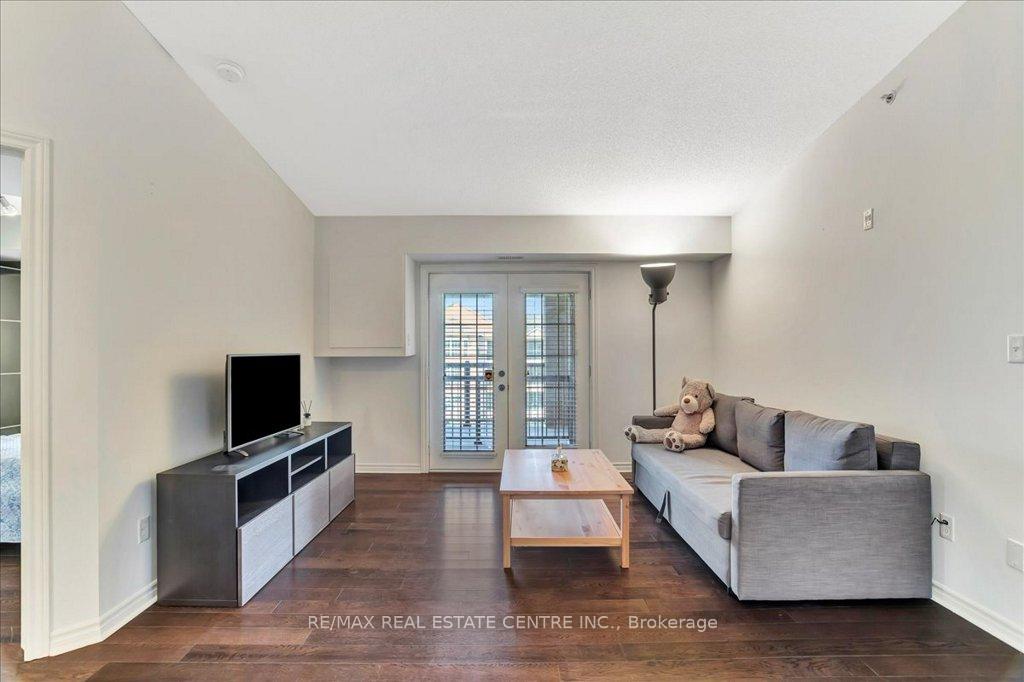Photo 4 of Unit 406, 1471 Maple Avenue, Milton, Dempsey — HOMEH