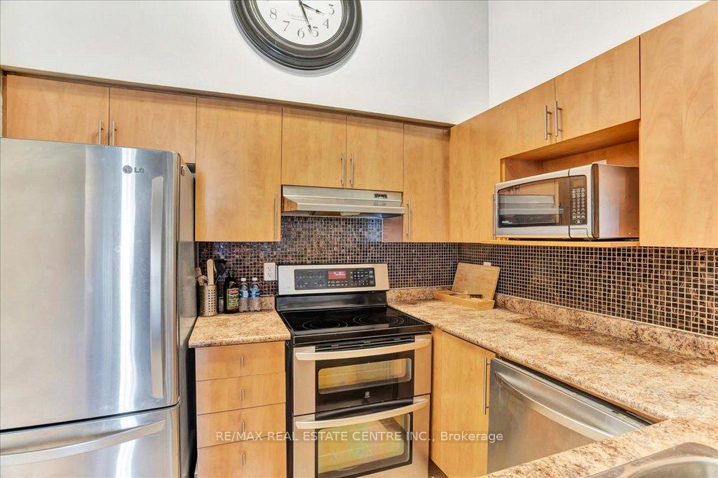 Photo 8 of Unit 406, 1471 Maple Avenue, Milton, Dempsey — HOMEH