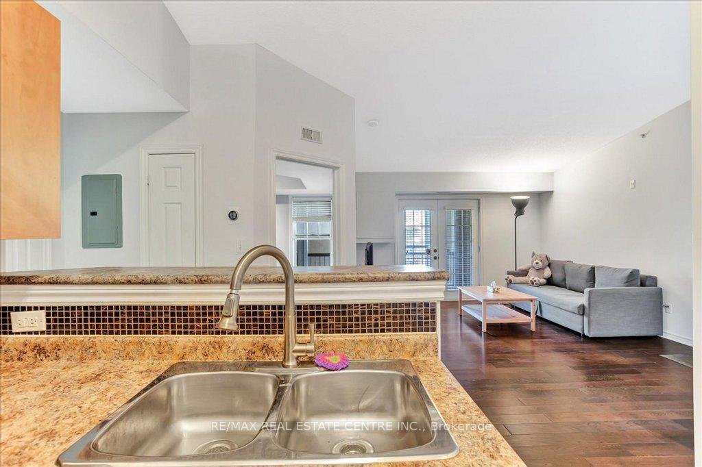 Photo 9 of Unit 406, 1471 Maple Avenue, Milton, Dempsey — HOMEH