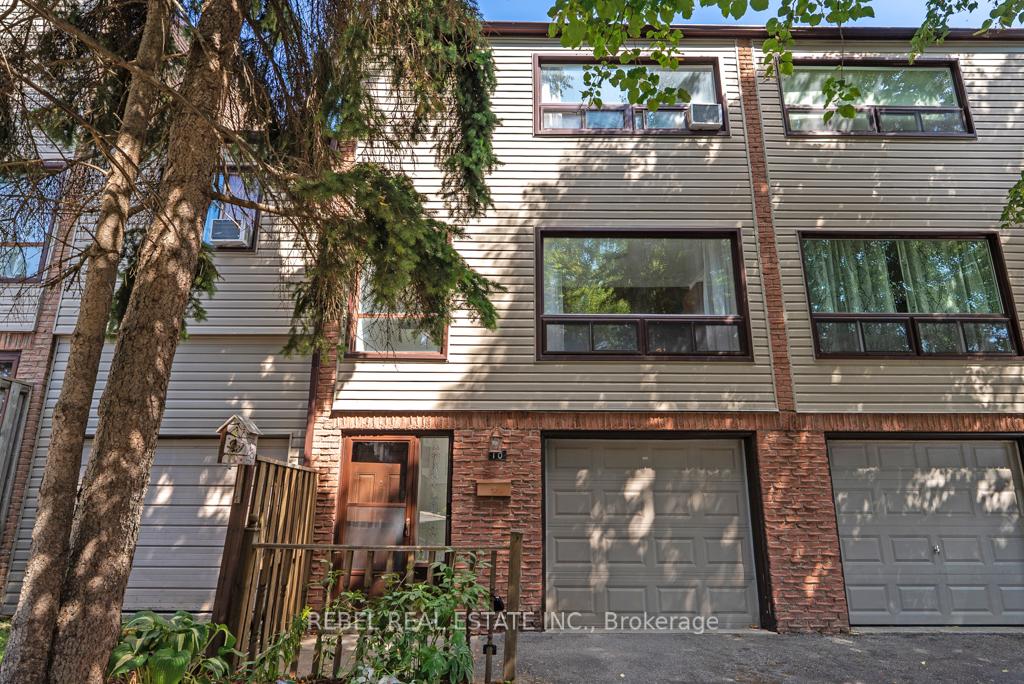Photo 1 of 10 The Bridle Path, Clarington, Bowmanville — HOMEH