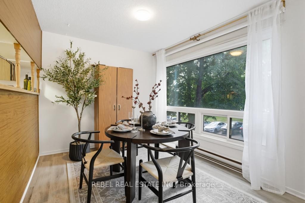 Photo 11 of 10 The Bridle Path, Clarington, Bowmanville — HOMEH