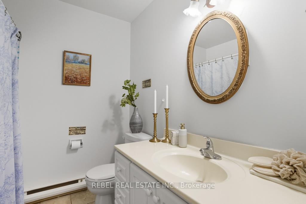 Photo 22 of 10 The Bridle Path, Clarington, Bowmanville — HOMEH