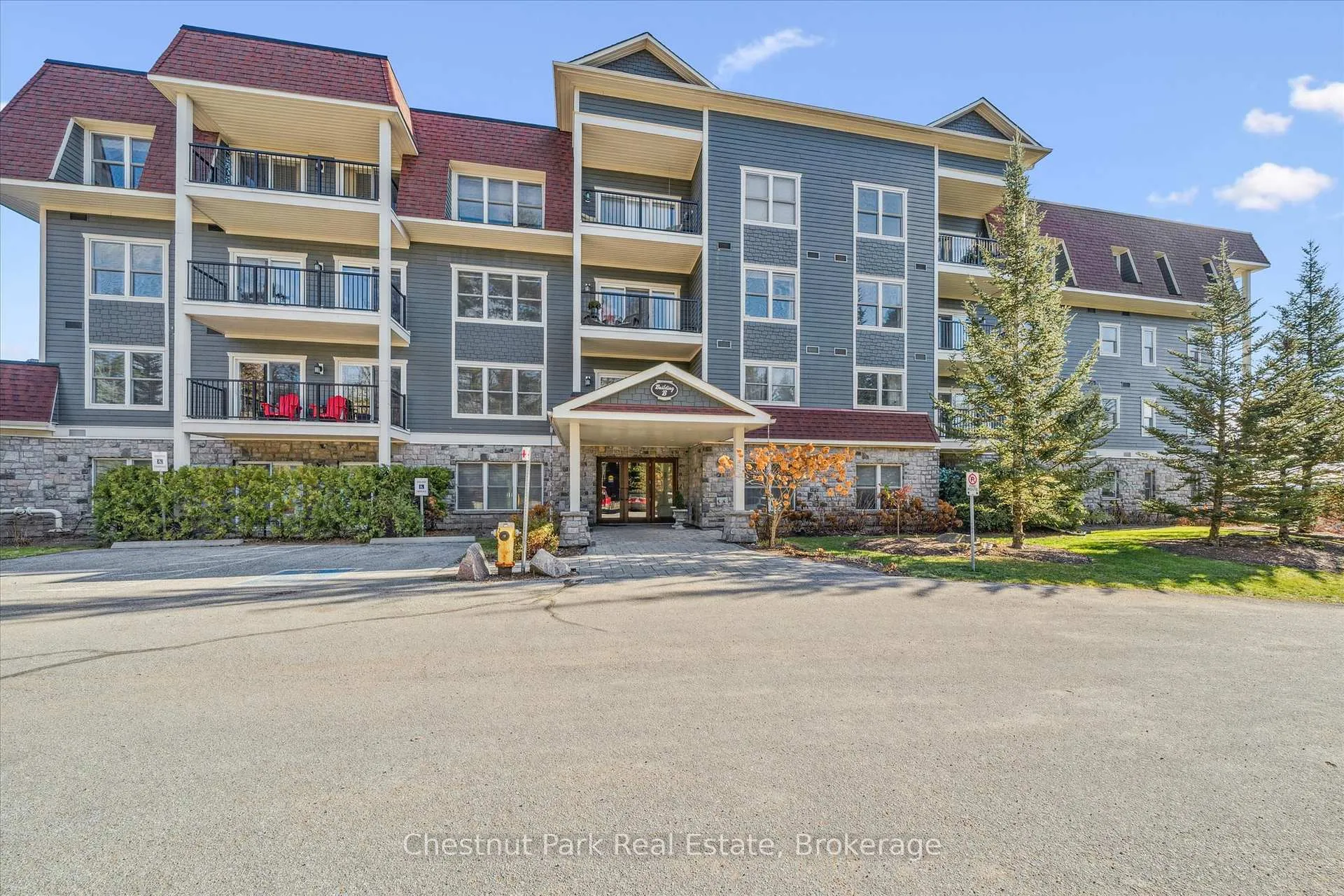 Photo 5 of Unit 209, 10B Kimberley Avenue, Bracebridge, Macaulay — HOMEH
