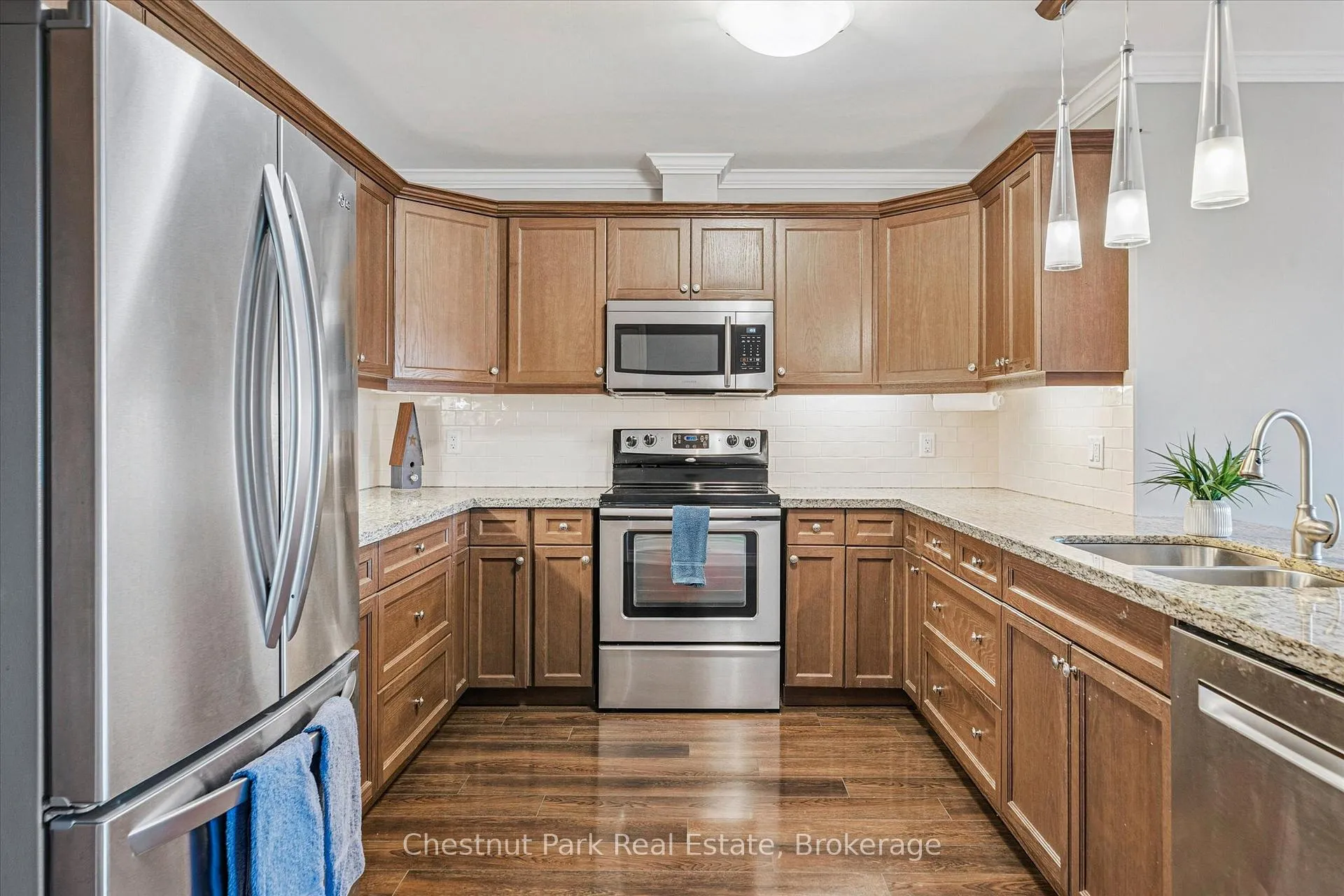 Photo 10 of Unit 209, 10B Kimberley Avenue, Bracebridge, Macaulay — HOMEH