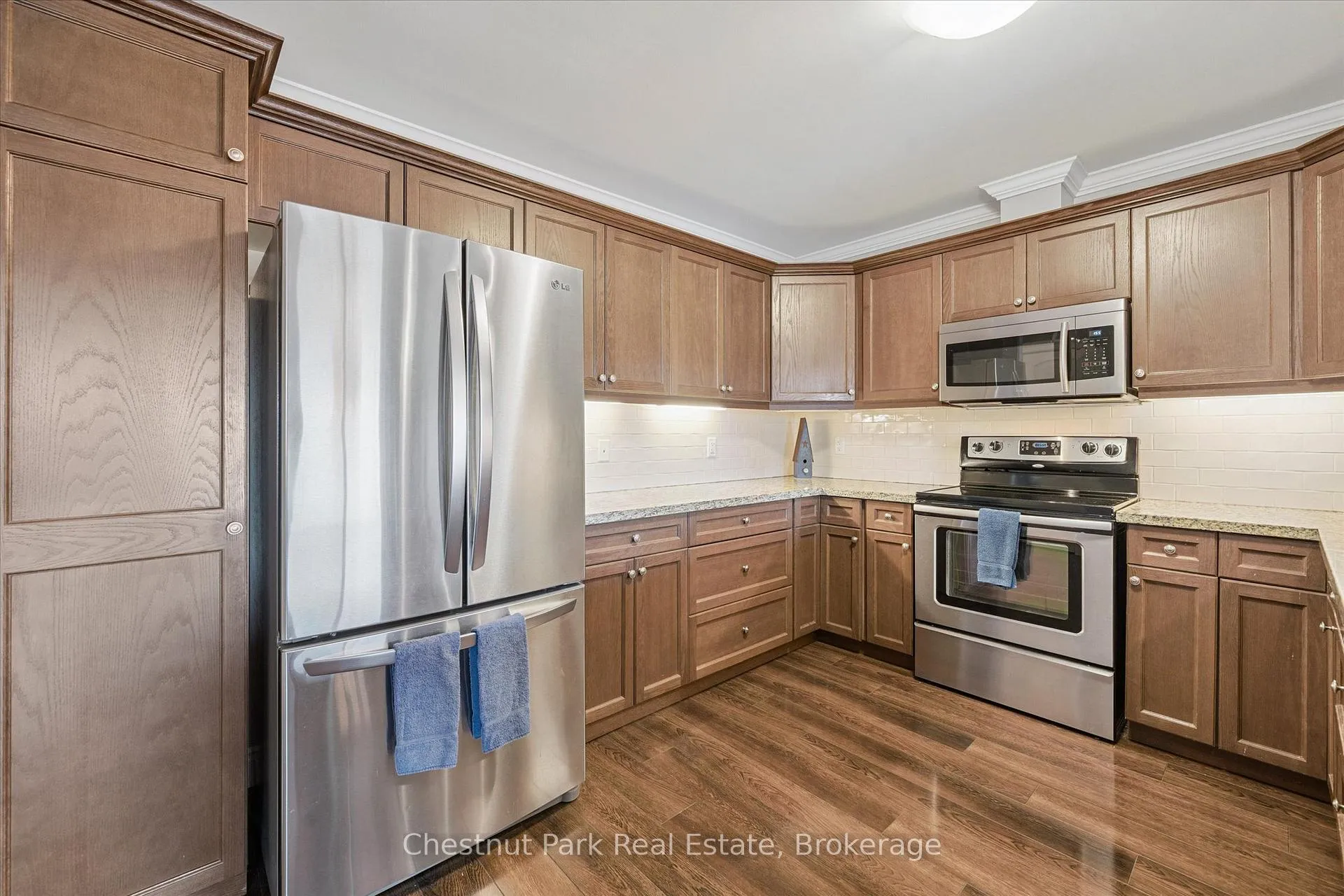 Photo 12 of Unit 209, 10B Kimberley Avenue, Bracebridge, Macaulay — HOMEH