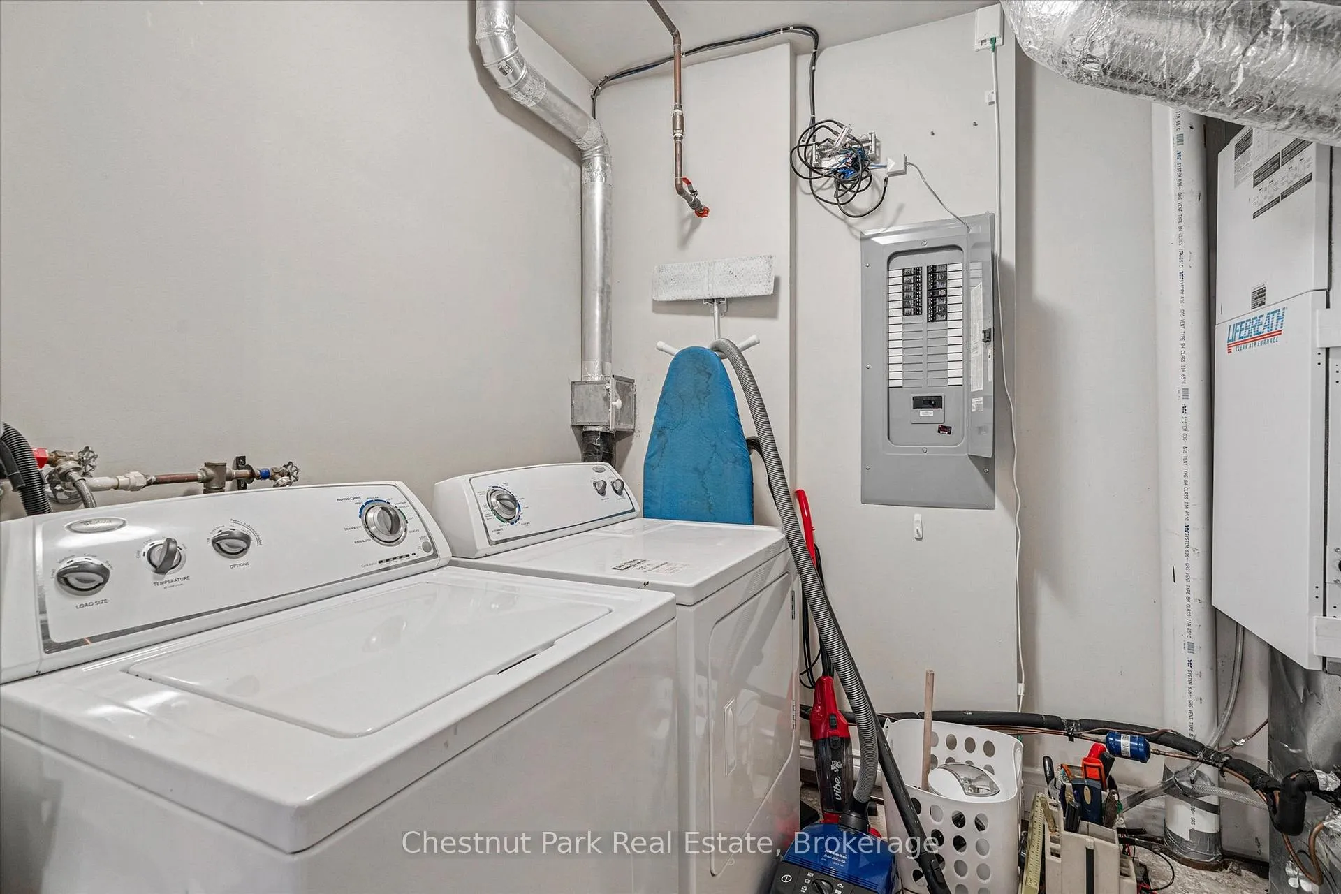 Photo 34 of Unit 209, 10B Kimberley Avenue, Bracebridge, Macaulay — HOMEH