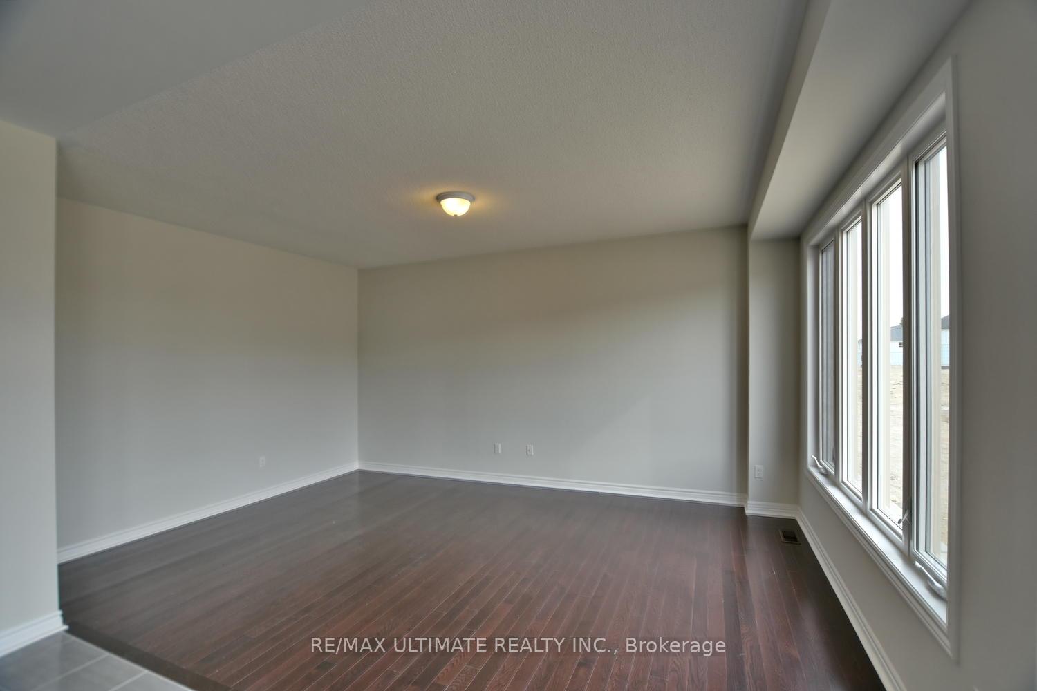 Photo 14 of 16 Mclean Avenue, Collingwood — HOMEH