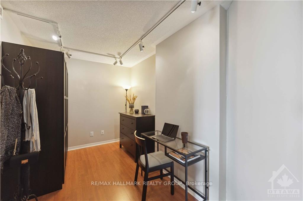 Photo 6 of Unit 4D, 310 Central Park Drive, Ottawa, Central Park — HOMEH
