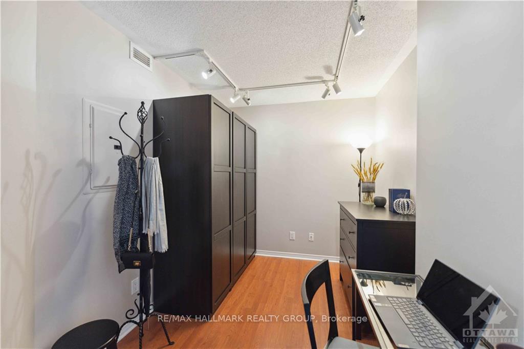 Photo 7 of Unit 4D, 310 Central Park Drive, Ottawa, Central Park — HOMEH