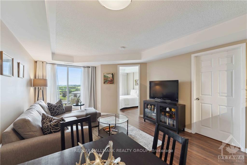 Photo 10 of Unit 4D, 310 Central Park Drive, Ottawa, Central Park — HOMEH