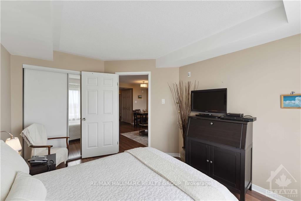 Photo 17 of Unit 4D, 310 Central Park Drive, Ottawa, Central Park — HOMEH