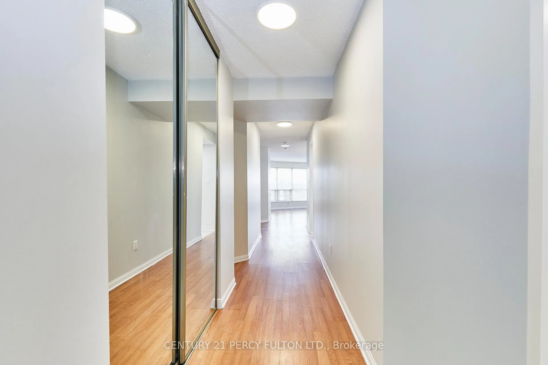 Photo 6 of Unit 506, 712 Rossland Road E, Whitby, Pringle Creek — HOMEH