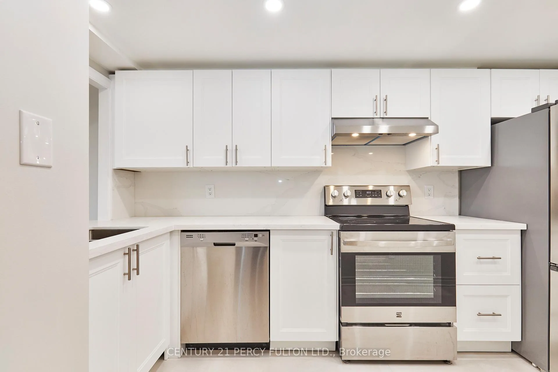 Photo 15 of Unit 506, 712 Rossland Road E, Whitby, Pringle Creek — HOMEH
