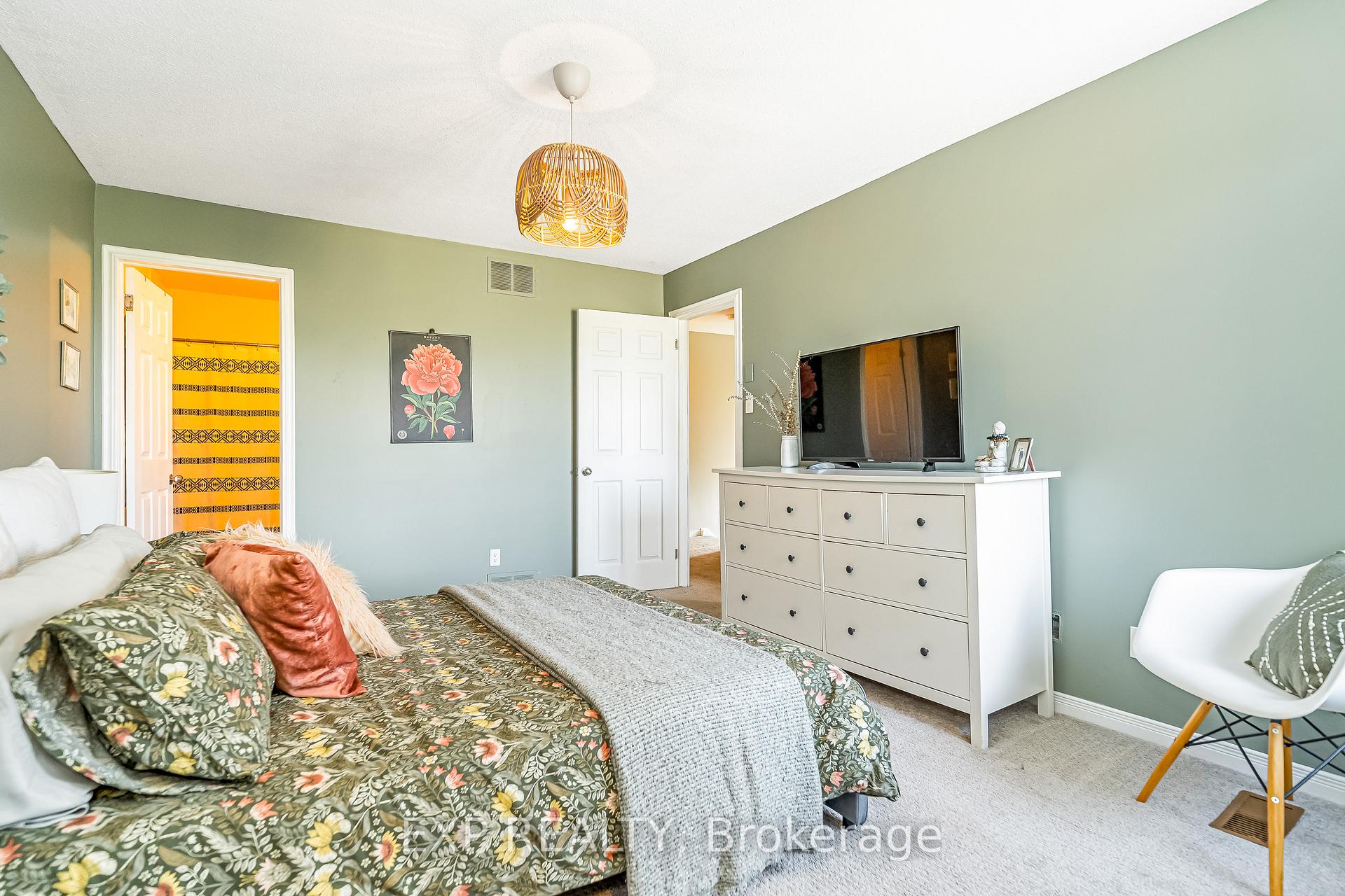 Photo 54 of 36 Bethune Way, Ottawa, Kanata - Beaverbrook — HOMEH