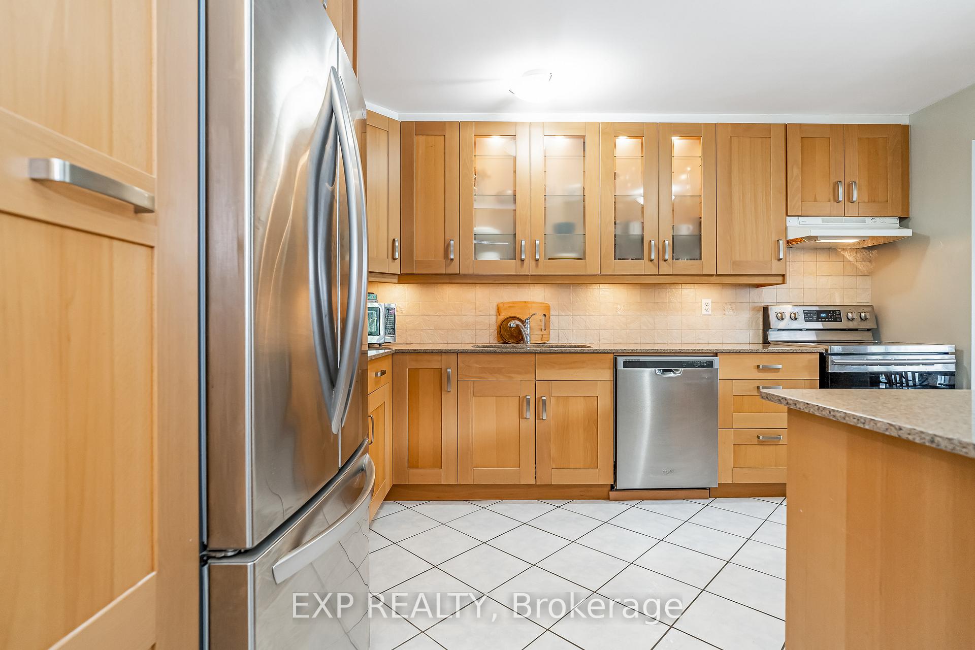 Photo 16 of 36 Bethune Way, Ottawa, Kanata - Beaverbrook — HOMEH