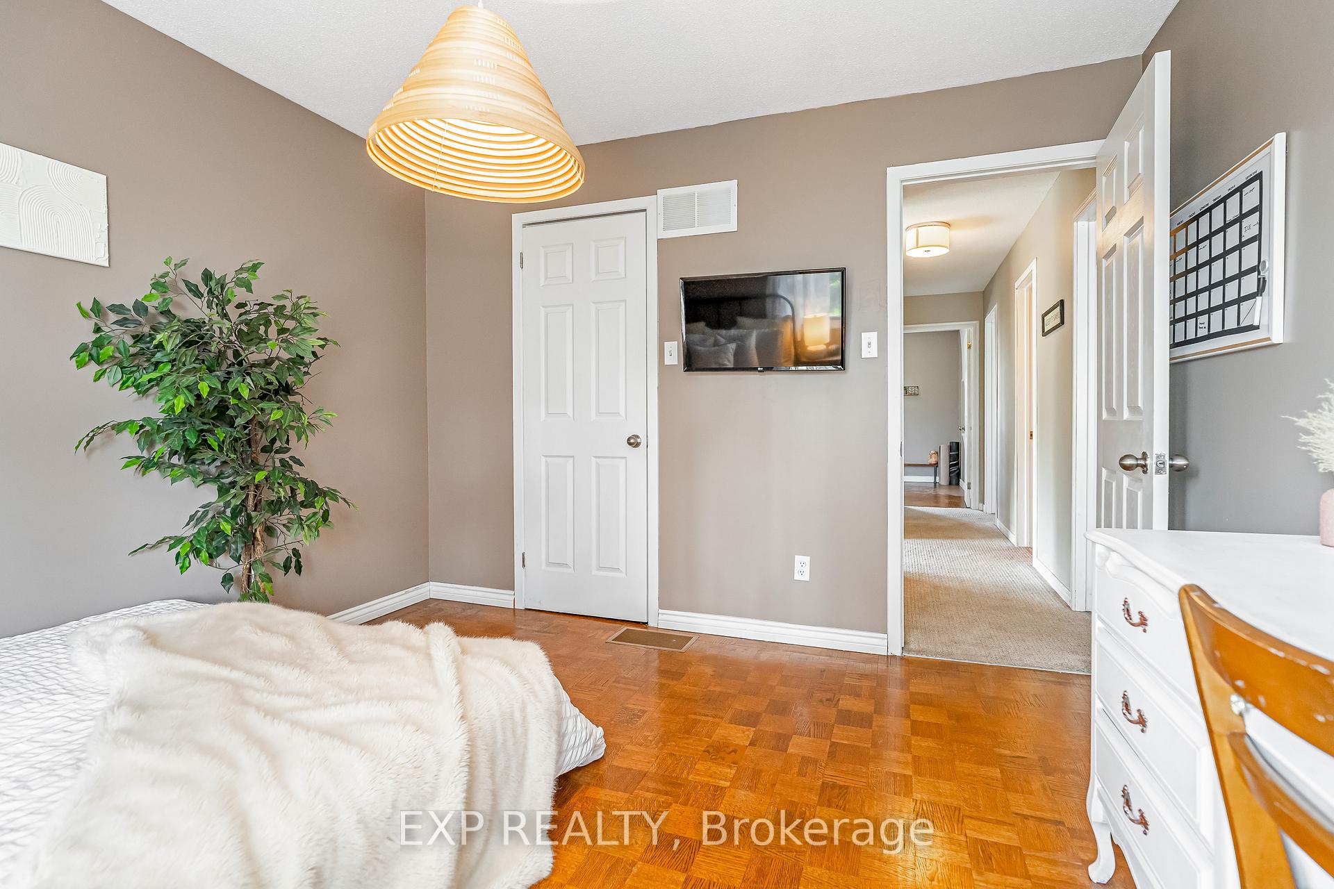 Photo 25 of 36 Bethune Way, Ottawa, Kanata - Beaverbrook — HOMEH