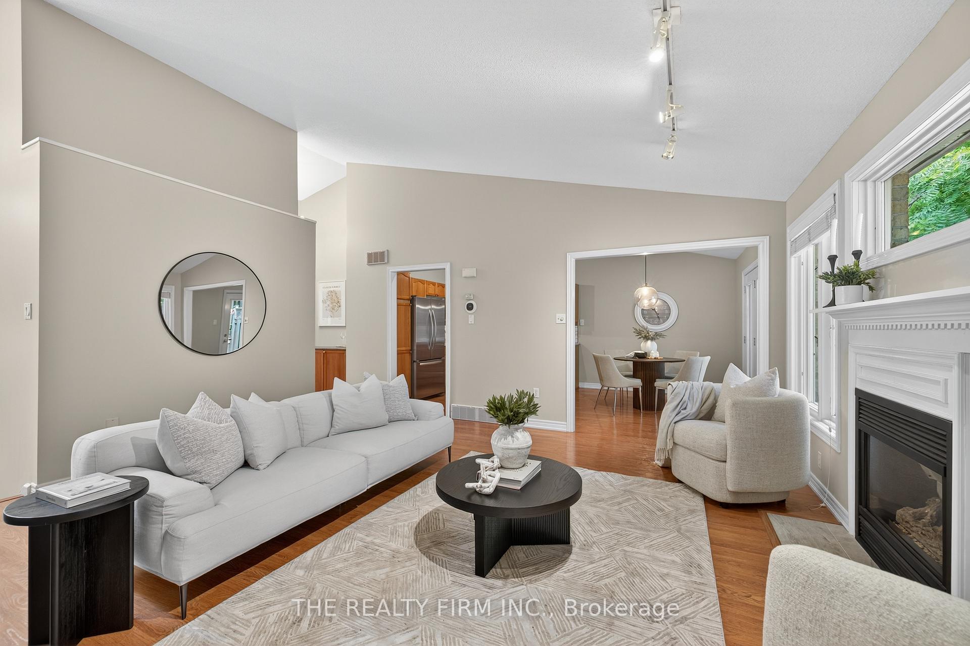 Photo 7 of Unit 4, 519 Riverside Drive, London, North P — HOMEH