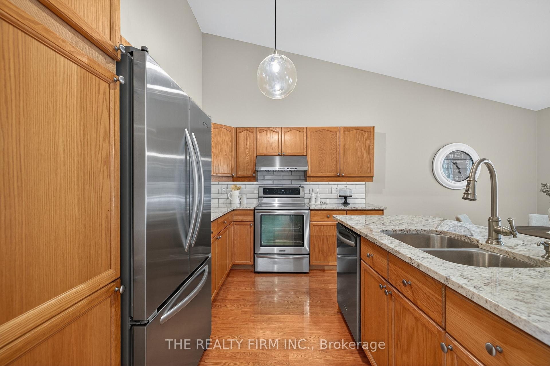 Photo 10 of Unit 4, 519 Riverside Drive, London, North P — HOMEH