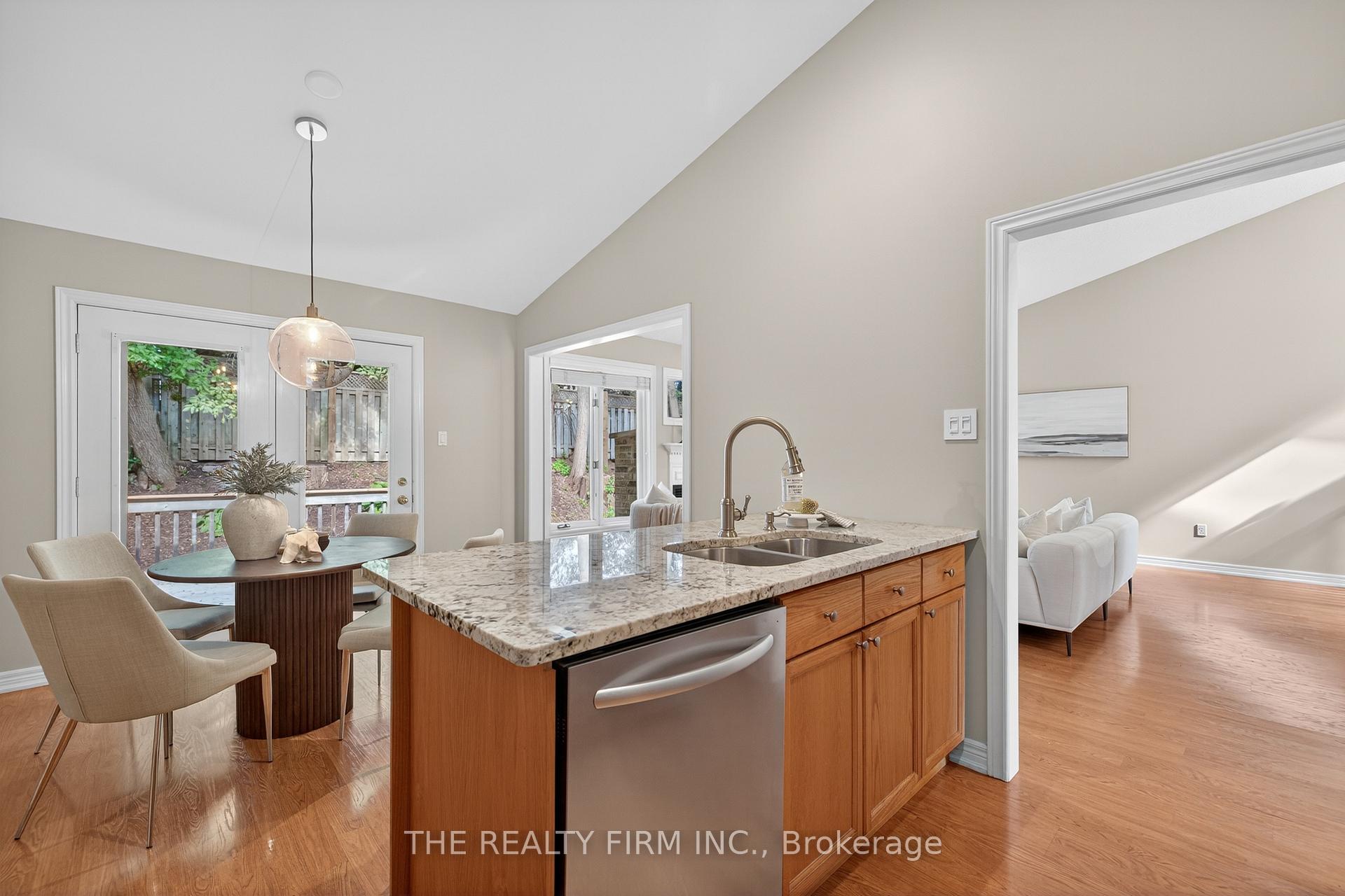 Photo 15 of Unit 4, 519 Riverside Drive, London, North P — HOMEH