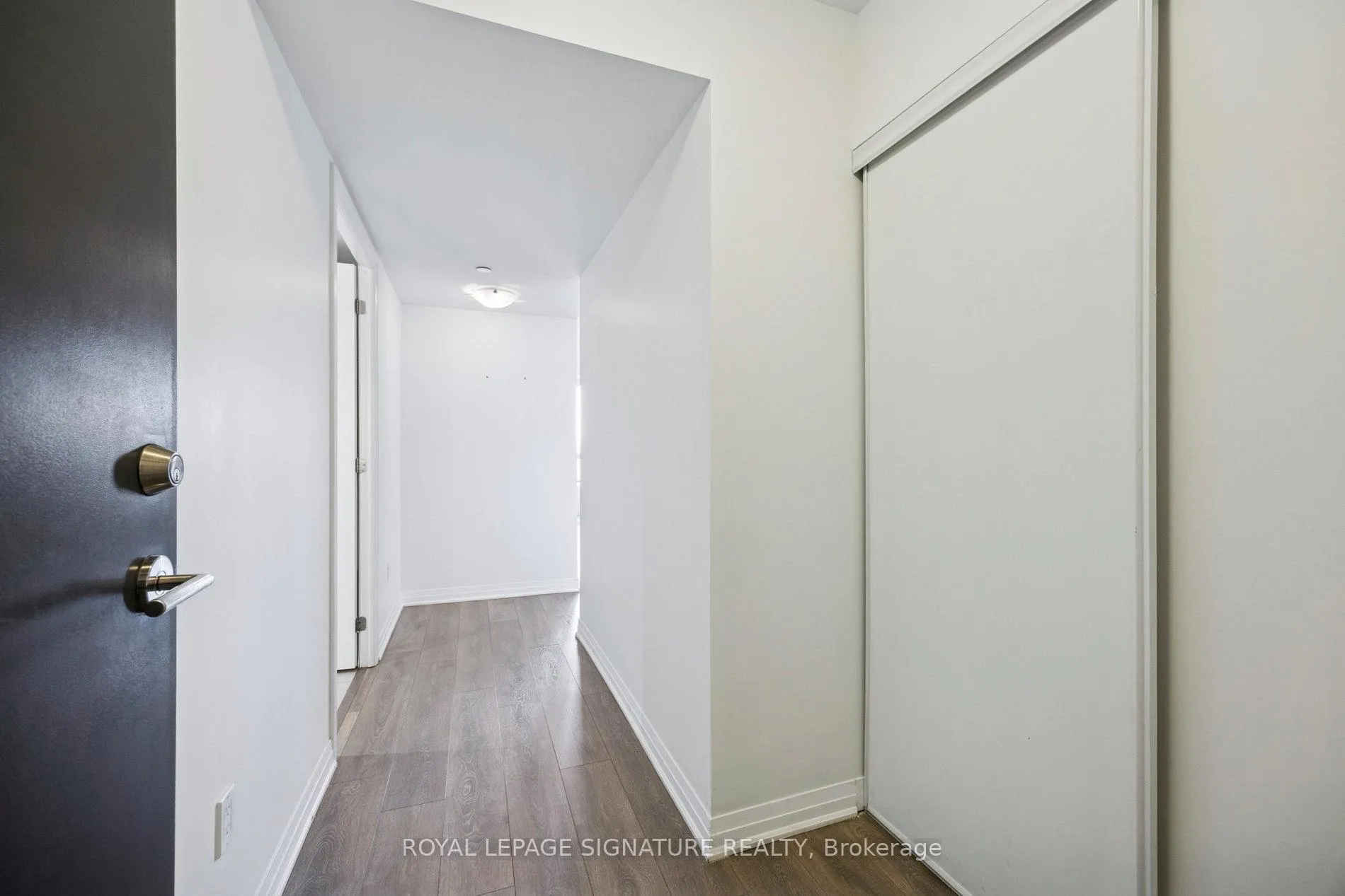 Photo 7 of Unit 424, 2301 Danforth Avenue, Toronto, East End-Danforth — HOMEH