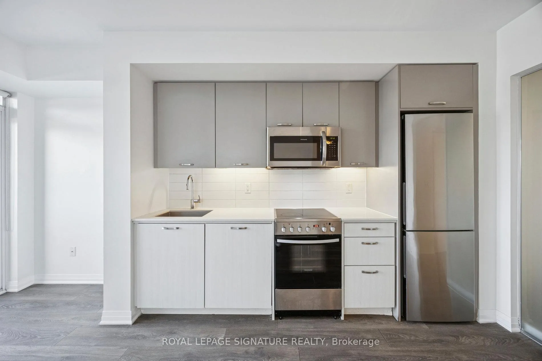 Photo 11 of Unit 424, 2301 Danforth Avenue, Toronto, East End-Danforth — HOMEH