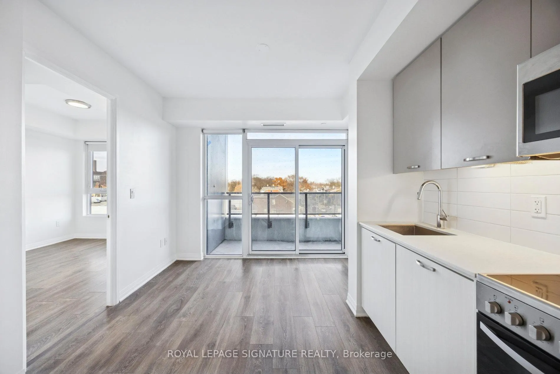 Photo 14 of Unit 424, 2301 Danforth Avenue, Toronto, East End-Danforth — HOMEH