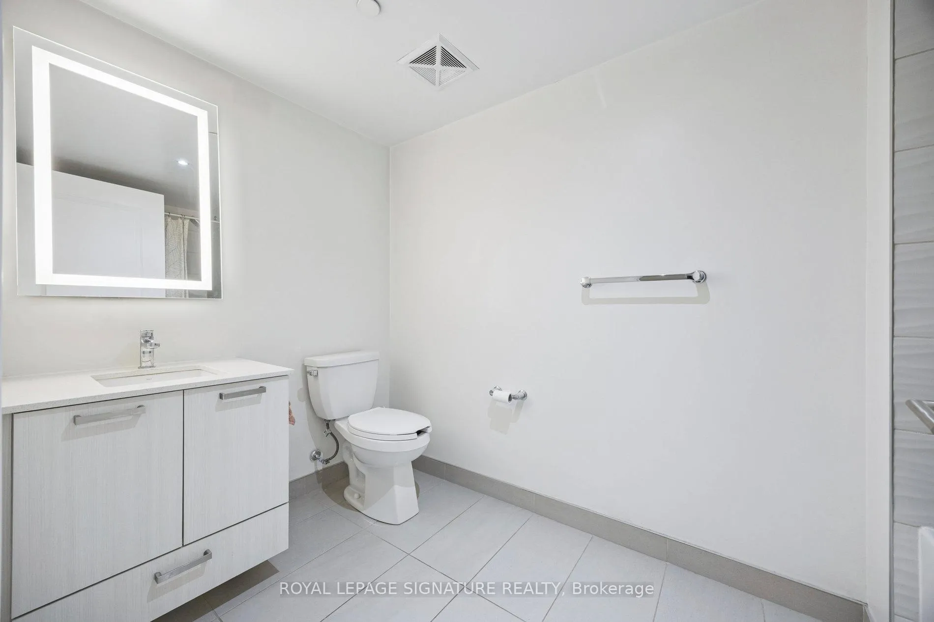Photo 34 of Unit 424, 2301 Danforth Avenue, Toronto, East End-Danforth — HOMEH