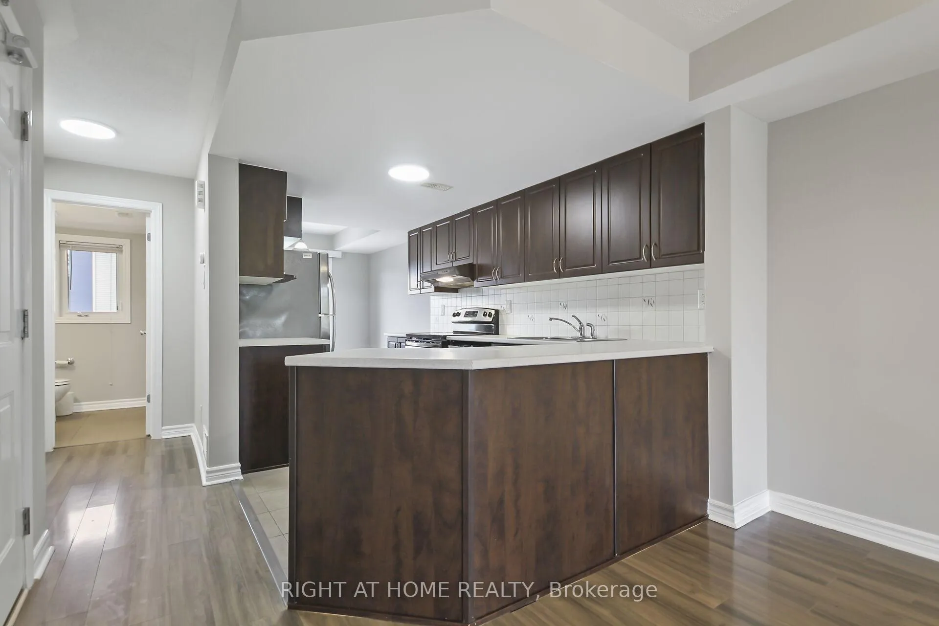 Photo 9 of Unit B, 1120 Klondike Road, Ottawa, Kanata - Morgan's Grant/South March — HOMEH