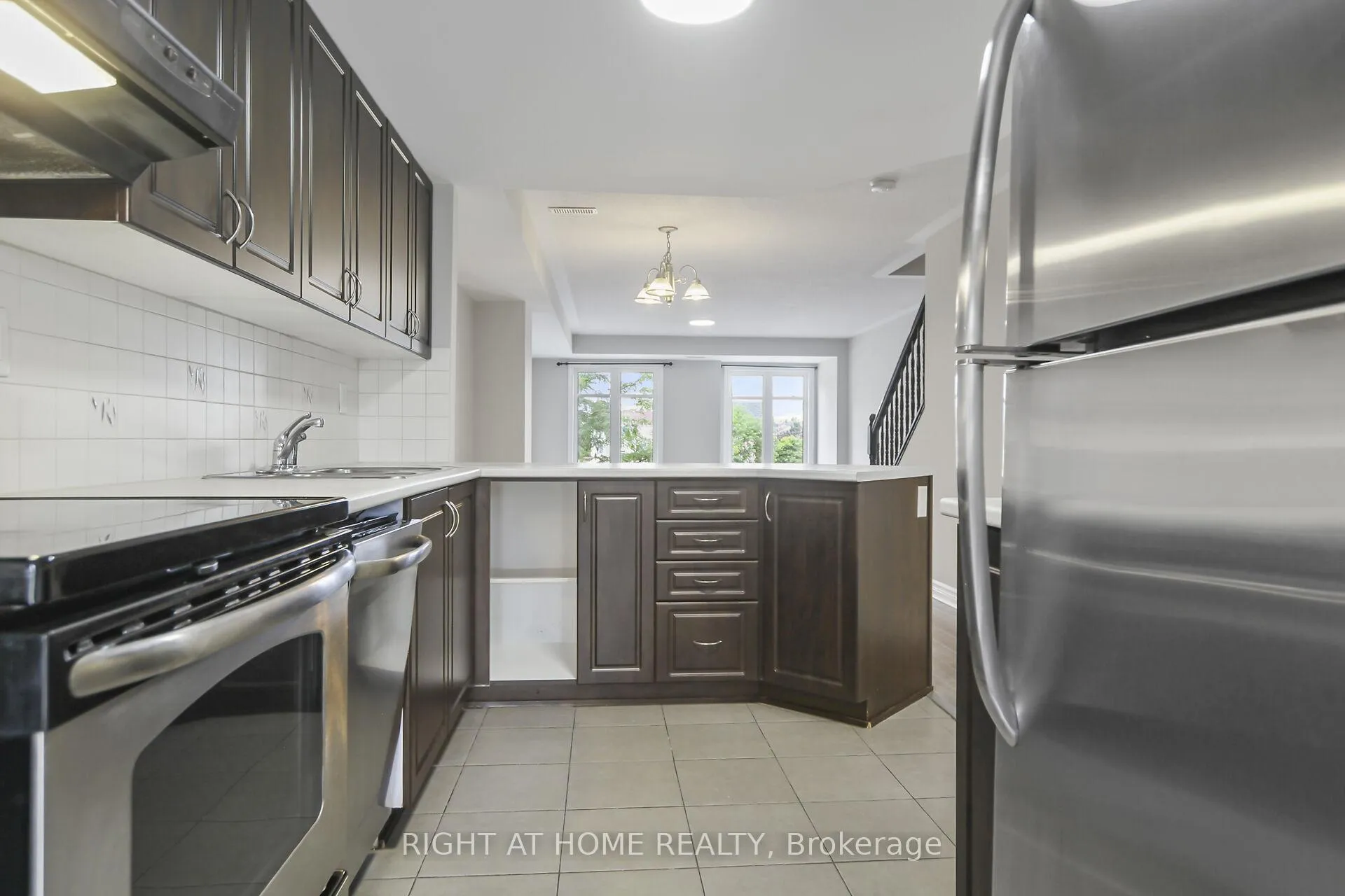 Photo 11 of Unit B, 1120 Klondike Road, Ottawa, Kanata - Morgan's Grant/South March — HOMEH