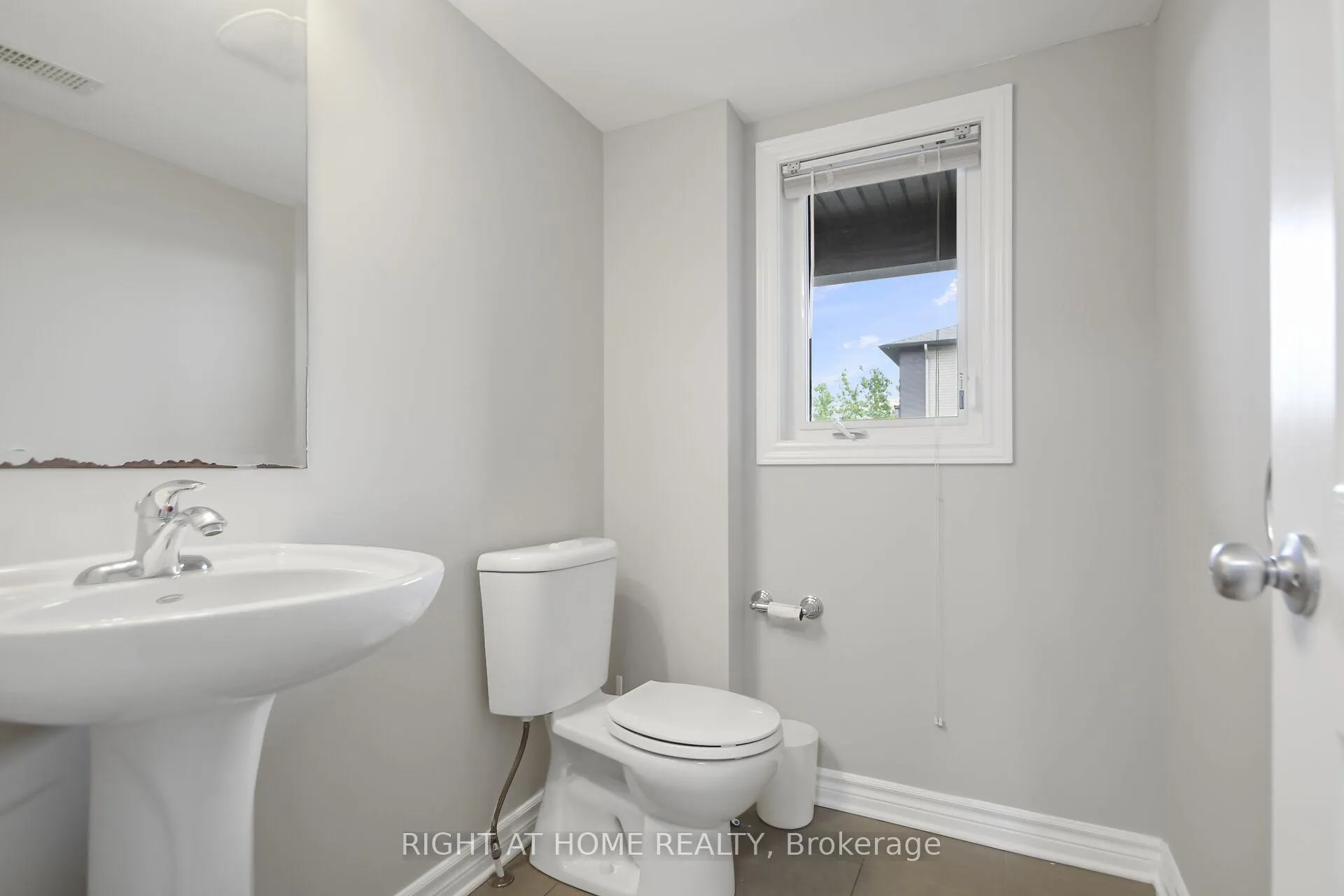Photo 16 of Unit B, 1120 Klondike Road, Ottawa, Kanata - Morgan's Grant/South March — HOMEH