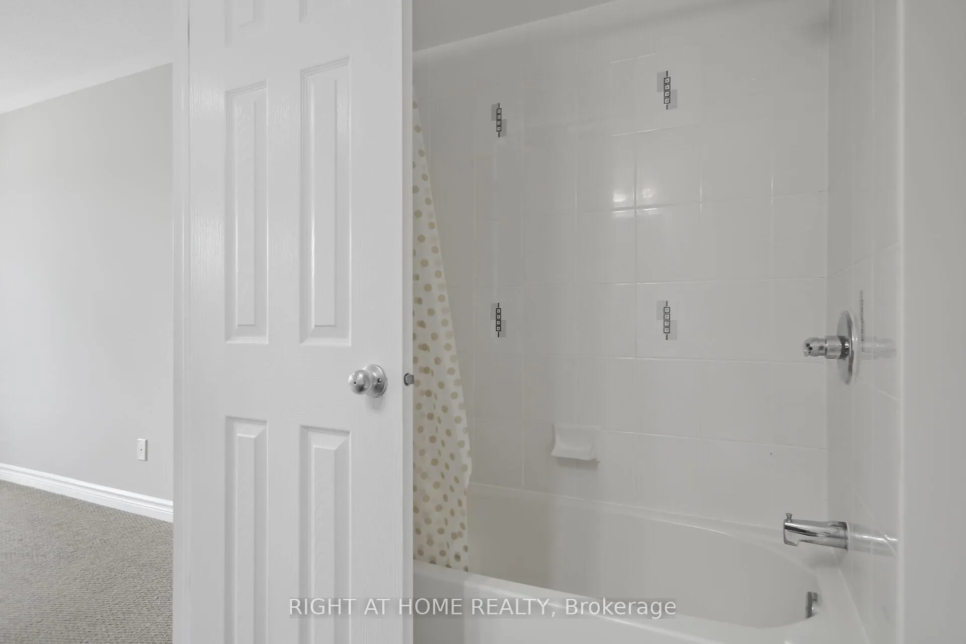 Photo 35 of Unit B, 1120 Klondike Road, Ottawa, Kanata - Morgan's Grant/South March — HOMEH